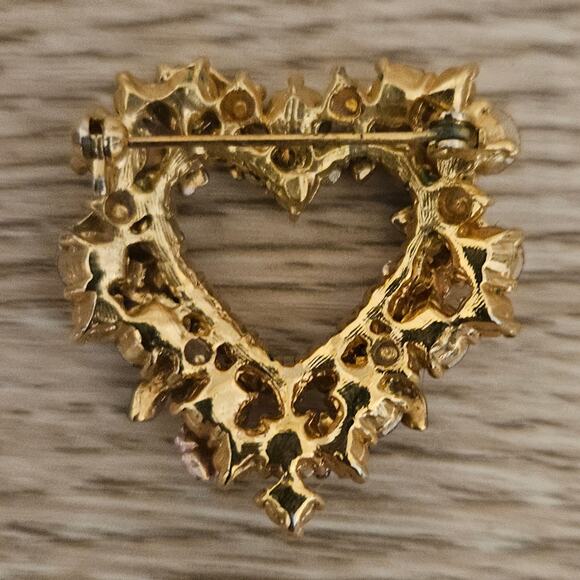 La Mode Collection Floral Heart Brooch Gold Plating Pin Pink Green Missing a Grm - Picture 3 of 4